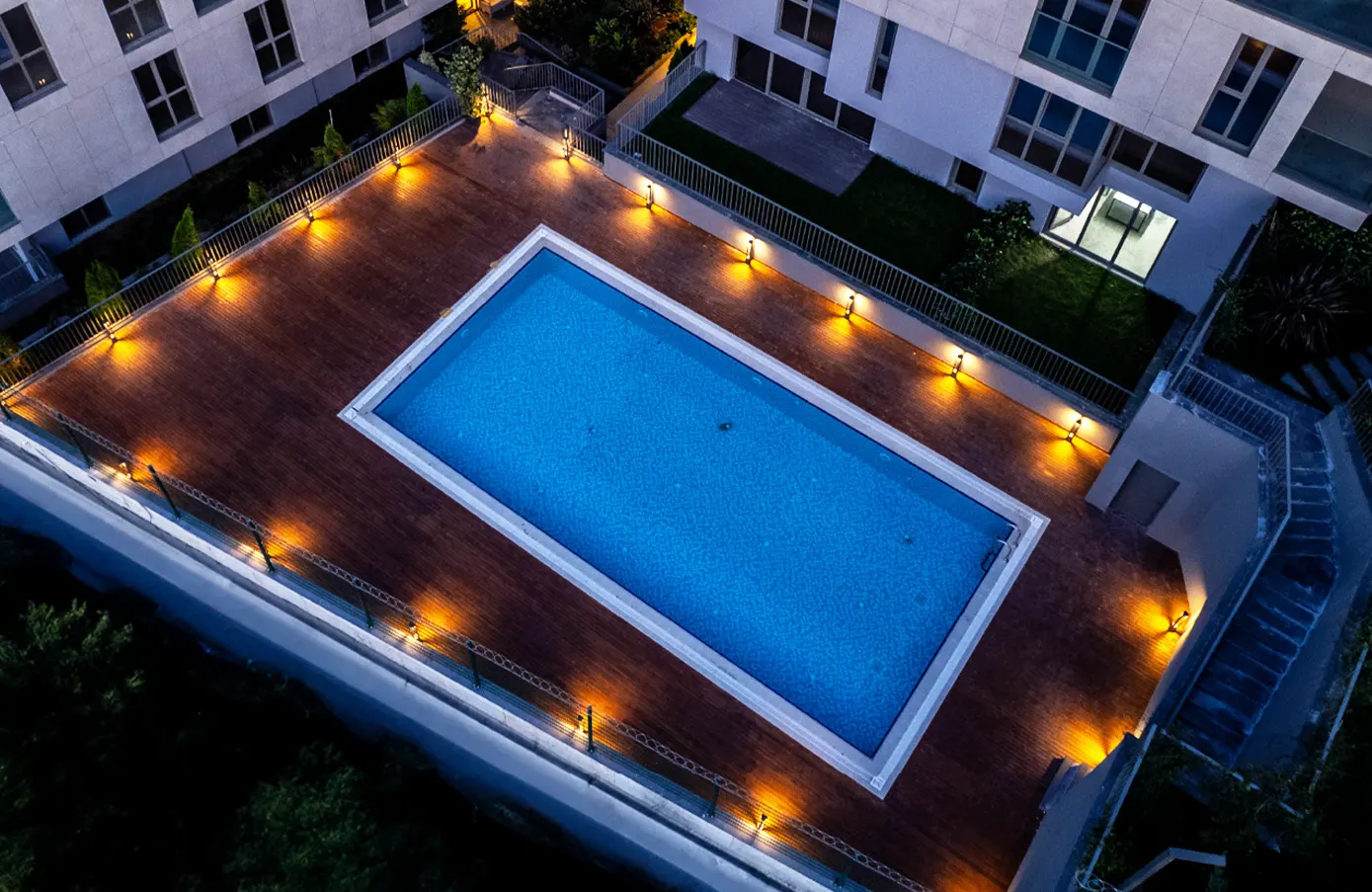 Waterproofing and gutter detailing